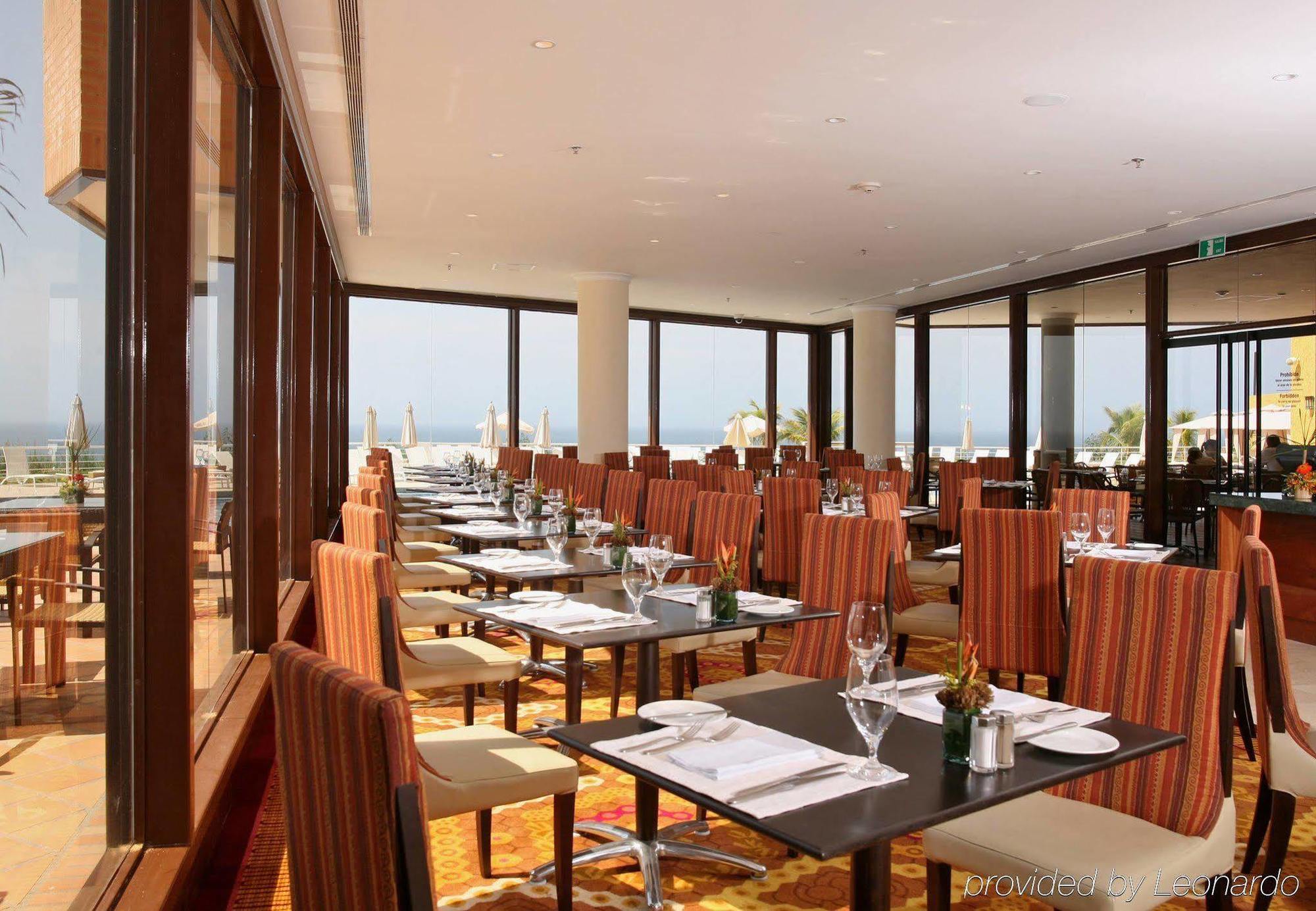 Marriott Venezuela Hotel Playa Grande Restaurante foto
